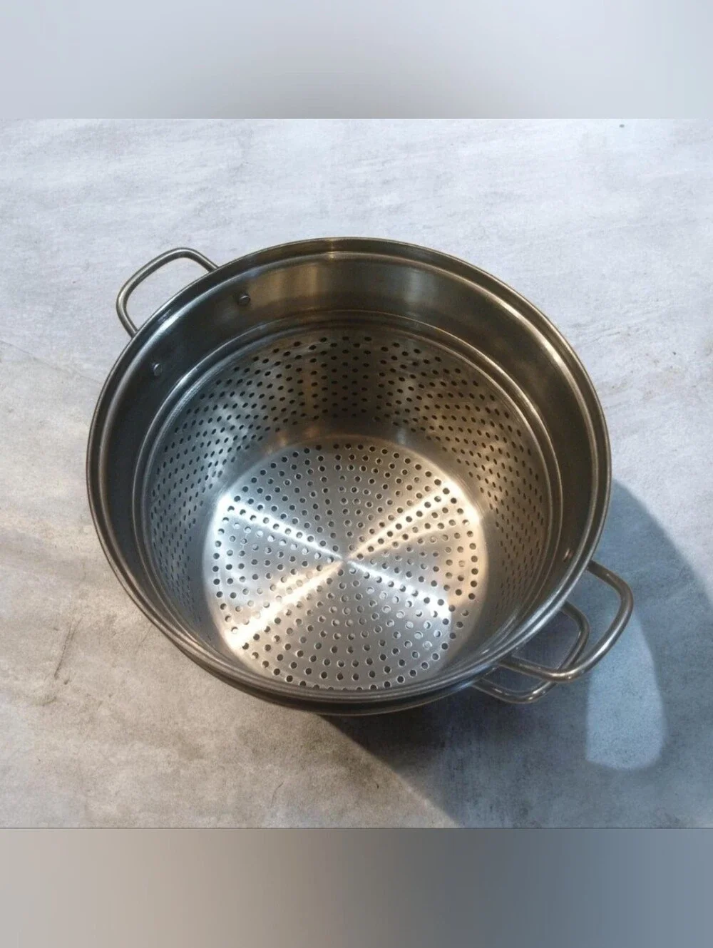 Vintage Korean-Made Stainless Steel Steamer/Cooker (8 quart)
